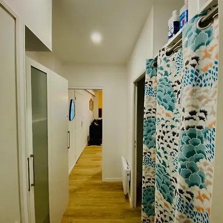 Apartment Bel Immeuble Renove Dans Le Coeur Historique *