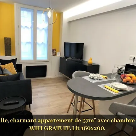 Apartment Bel Immeuble Renove Dans Le Coeur Historique *